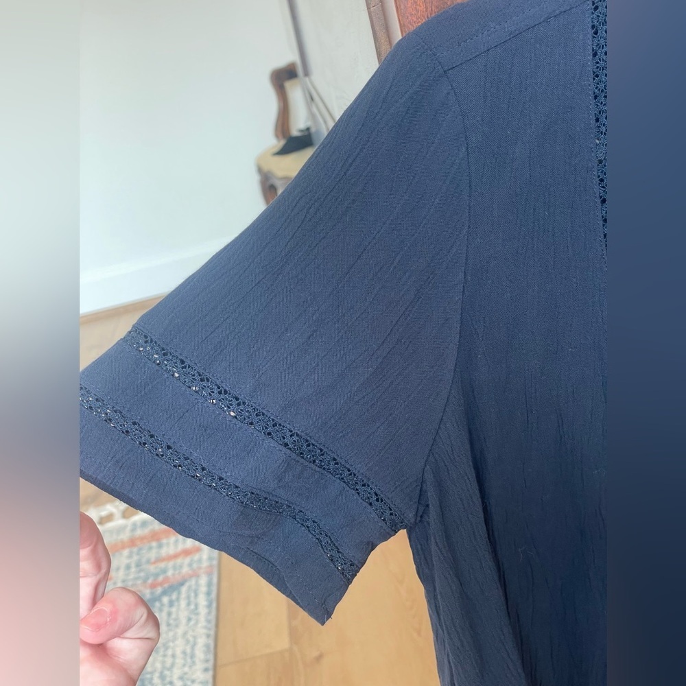 STYLE & CO Navy Blue Pintucked Crochet Top - Coastal Grandmother NWT - Picture 5 of 7